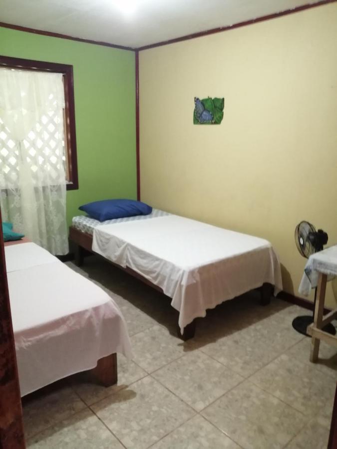 Hospedaje Meryscar Tortuguero Exterior photo